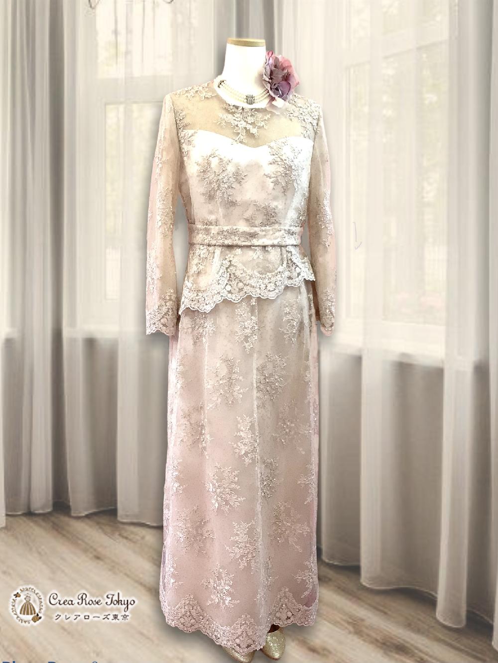 総レースクリームの美しいマザーズドレス