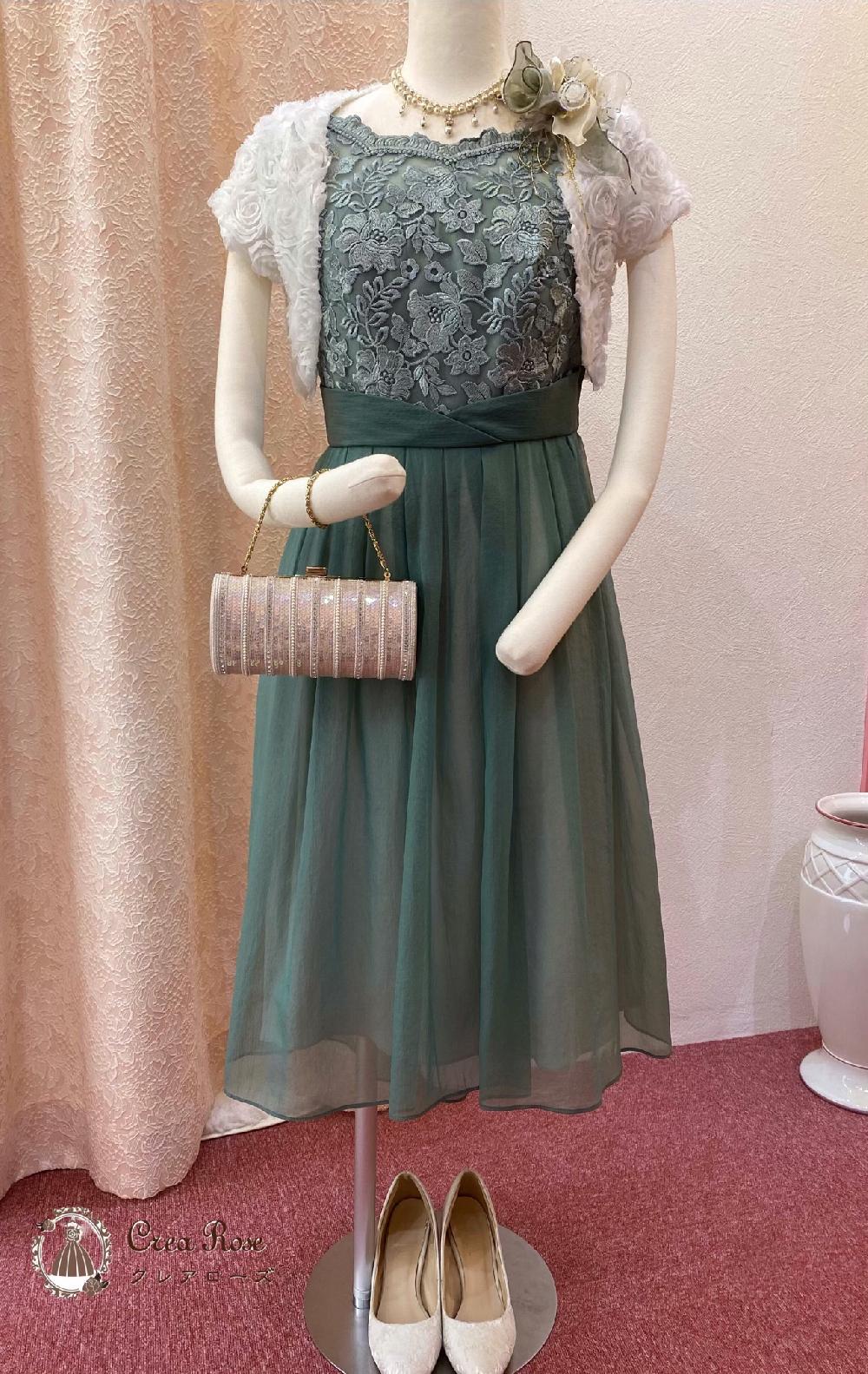 白薔薇と葉を思わせるコーディネート【モーヴガーデンドレス＋ホワイトローズボレロ】結婚式やパティーに