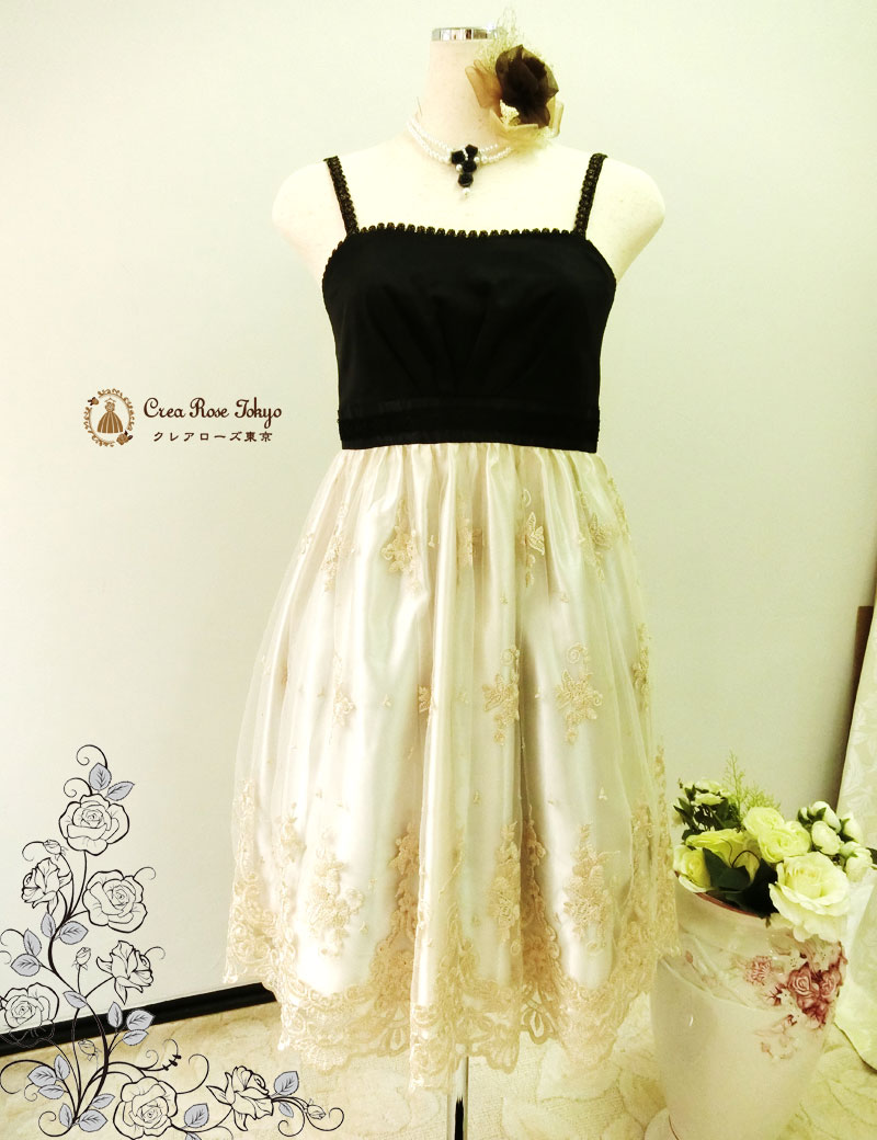 [クラシックフローラ　ブラック]クラシカルレースのドレス