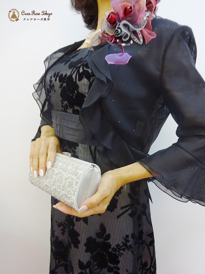 【フルール・ウェンディードレス】背中のリボンがアクセント　お母さまに