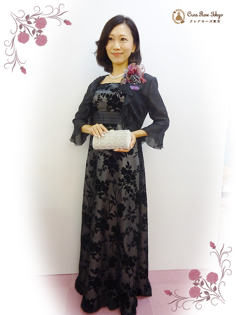 【フルール・ウェンディードレス】背中のリボンがアクセント　お母さまに