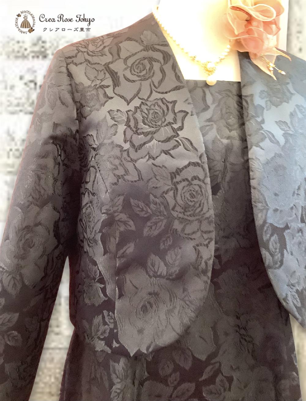 上質！クレアローズオリジナル正礼装　11〜13号　張りと光沢のある生地に薔薇が上品に咲くブラックロングドレス【スカーレットローザドレス＋ジャケット】50～70代レディのパーティやお母様ドレスに