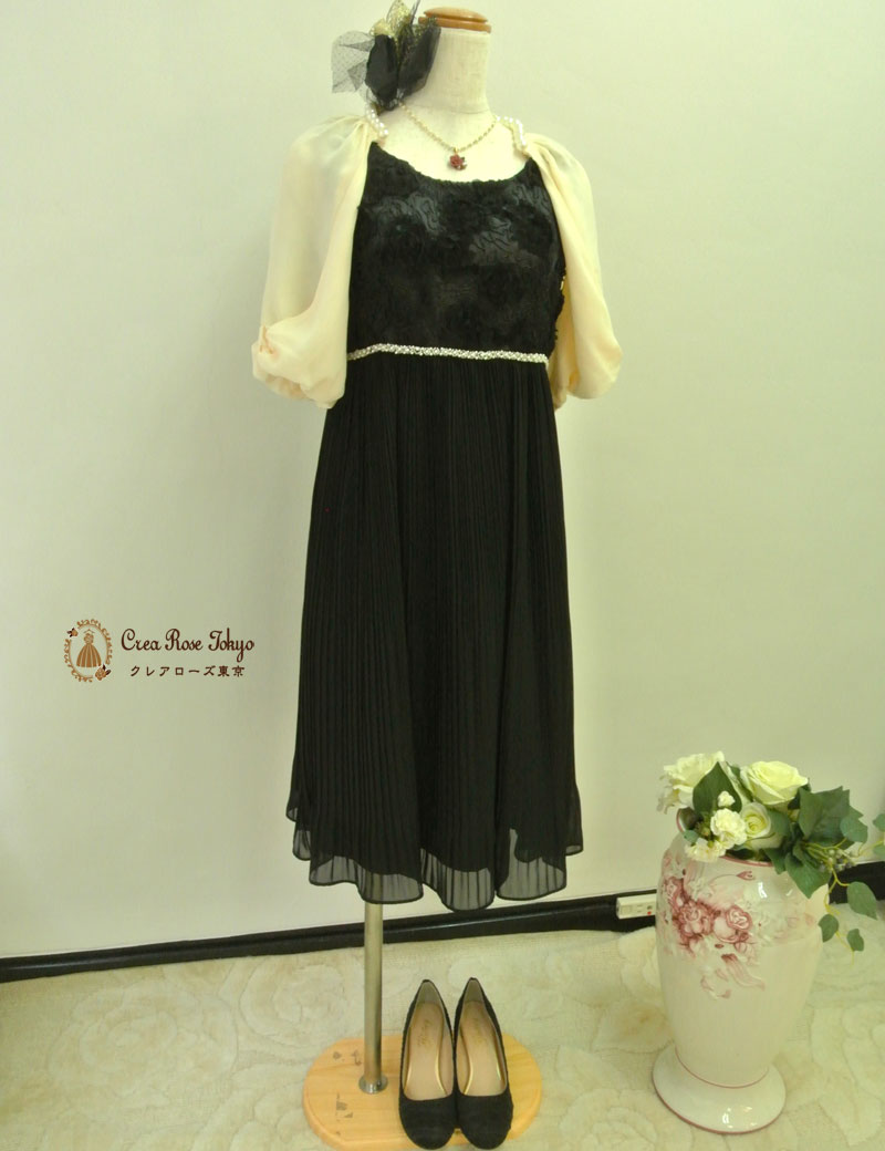 [メイベル]プリーツのブラック清楚ドレス　中学生の発表会にも