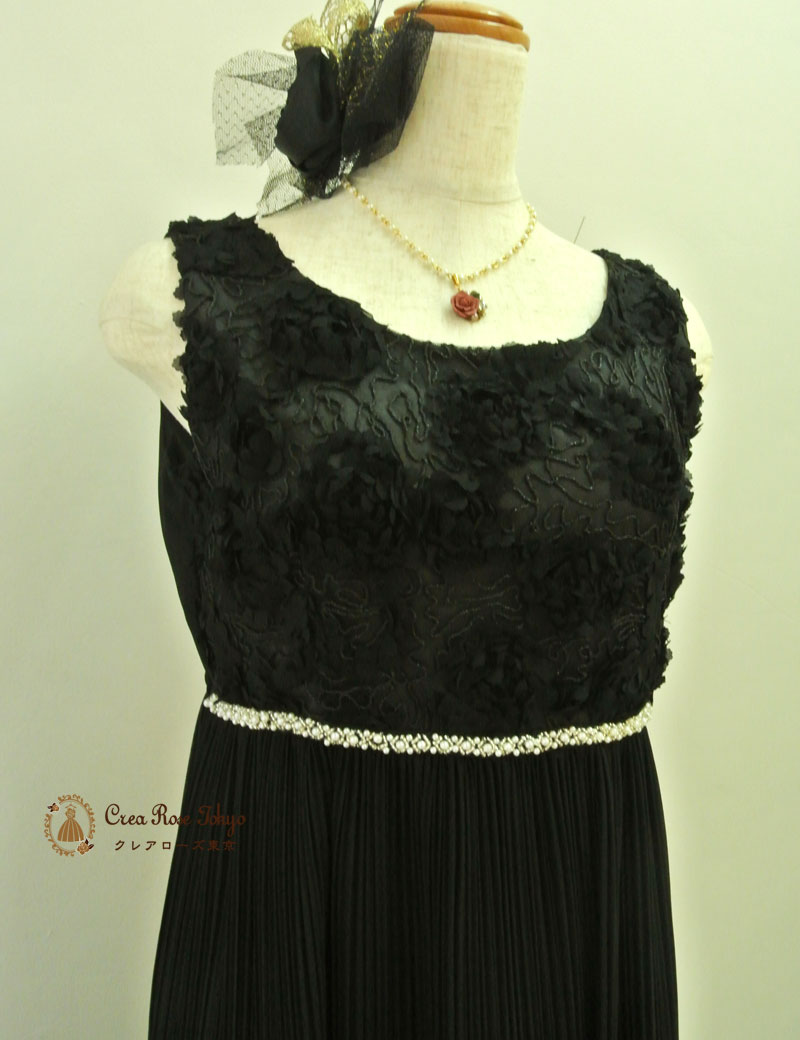 [メイベル]プリーツのブラック清楚ドレス　中学生の発表会にも