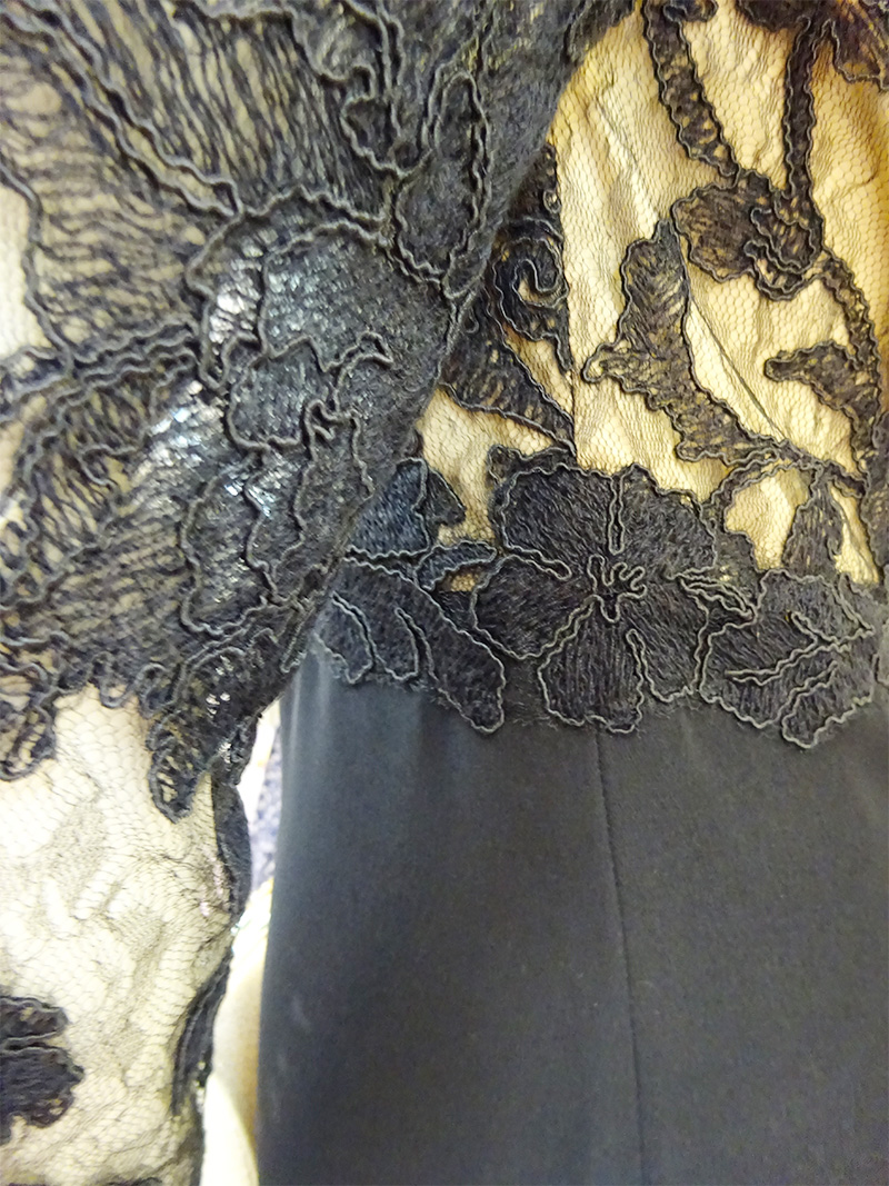 【グランシェイラドレス】袖付き大人気ドレス！刺繍が上品なマザーズドレス