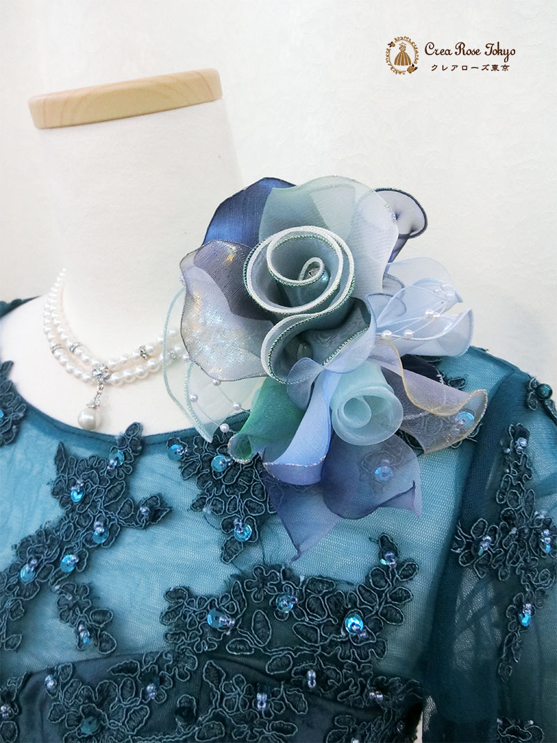 夏の結婚式に映える鮮やかなグリーン色の正礼装【ルイ・フィリップ】華を添える、オリジナルマザーズドレス