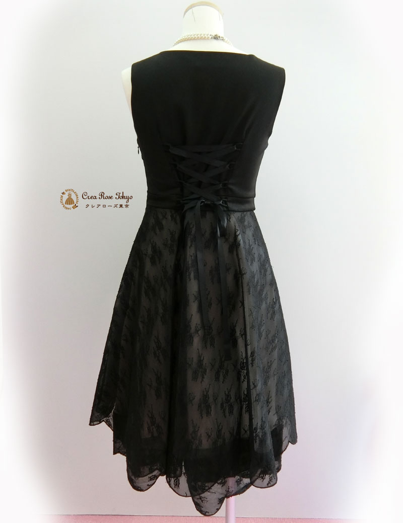 [ピアージュブラック]ブラックレースの清楚ドレス