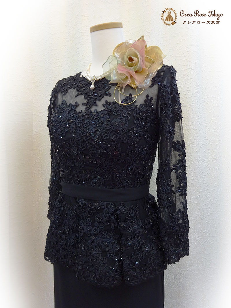 9号 【ヴェロニカ】ビーズが美しいブラックペプラムマザーズドレス 。上品な透け感で女性らしさを演出します。画像
