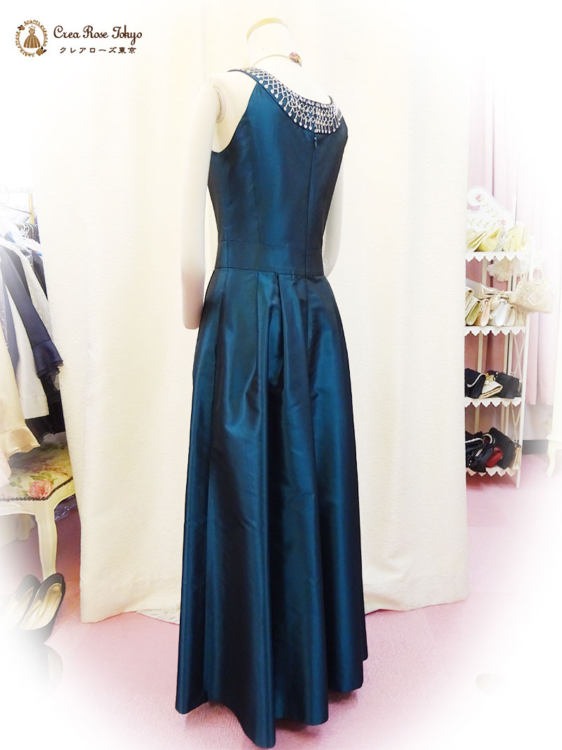浅草本店　舞台映え！艶やかなブルーグリーンドレス【リンベル】ミセスの発表会におすすめ