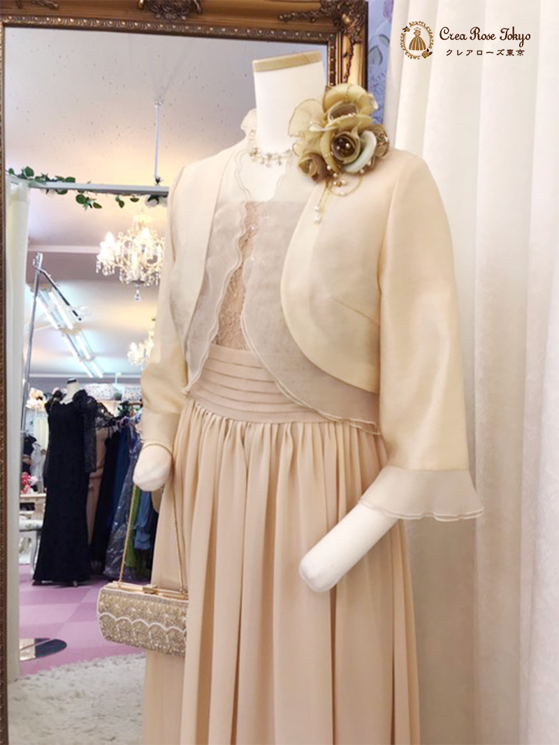 華やかなお母様に！肌馴染みの良いクリームカラーコーディネート2点セット！【ヨハンナ・クリスティドレス＋ベージュミアジャケット】マザーズドレス