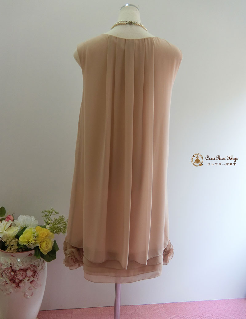 [エリーゼ]裾のバラがフェミニンなフリーサイズドレス